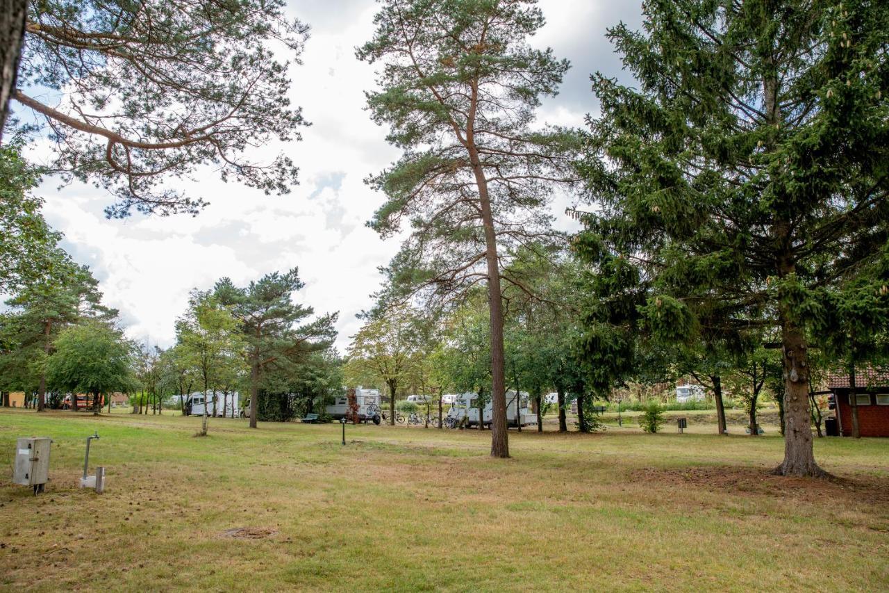 Naturcamping Lueneburger Heide - Chalets & Tiny Haeuser 졸타우 외부 사진