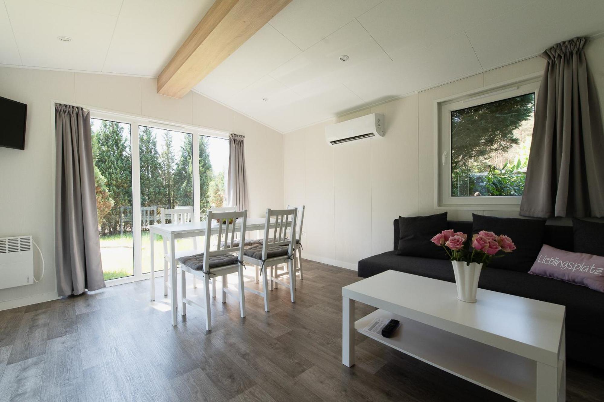 Naturcamping Lueneburger Heide - Chalets & Tiny Haeuser 졸타우 외부 사진